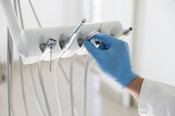 Professional Emergency Dentist technician working in Mora, MN